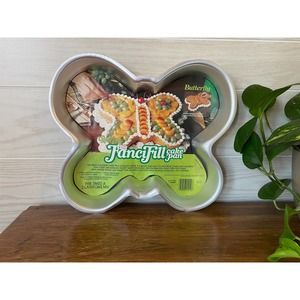 Vintage 1979 New Wilton Aluminum Butterfly Cake Pan